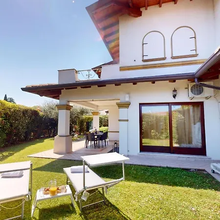 Villa Platani Con Piscina-bgl Manerba del Garda